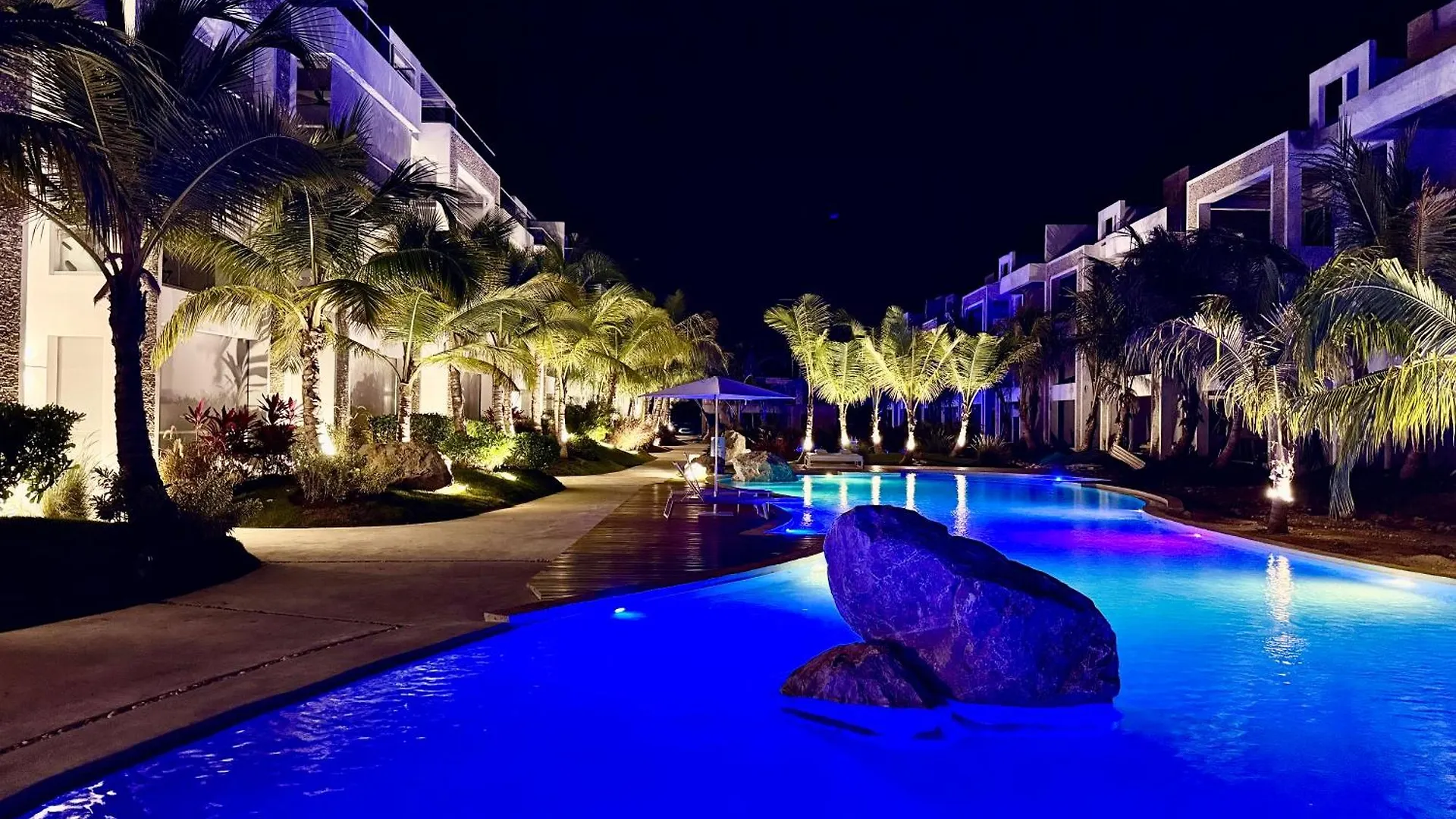 Tropical Escape With 3 Pools & Private Beach Club Aqua Esmeralda La Laguna