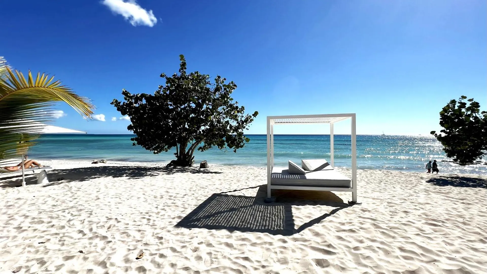 Tropical Escape With 3 Pools & Private Beach Club Aqua Esmeralda La Laguna 0*,  República Dominicana